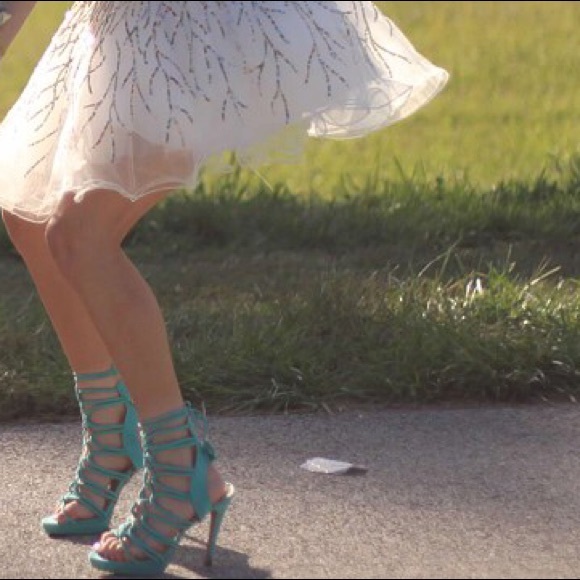 High Heels (Only worn once!! For apx. 8 hours 😊) - Picture 2 of 4